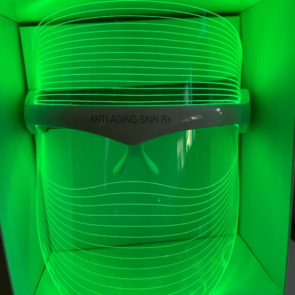 7 color LED facial mask wear on the Go girl cordless USB recharges U Beautiful - Picture 5 of 13